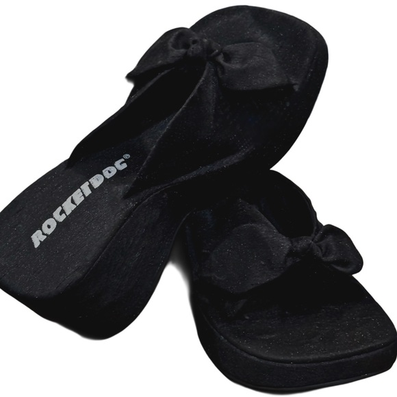 Rocket Dog Shoes - Women's Black Bow Rocket Dog Sandals